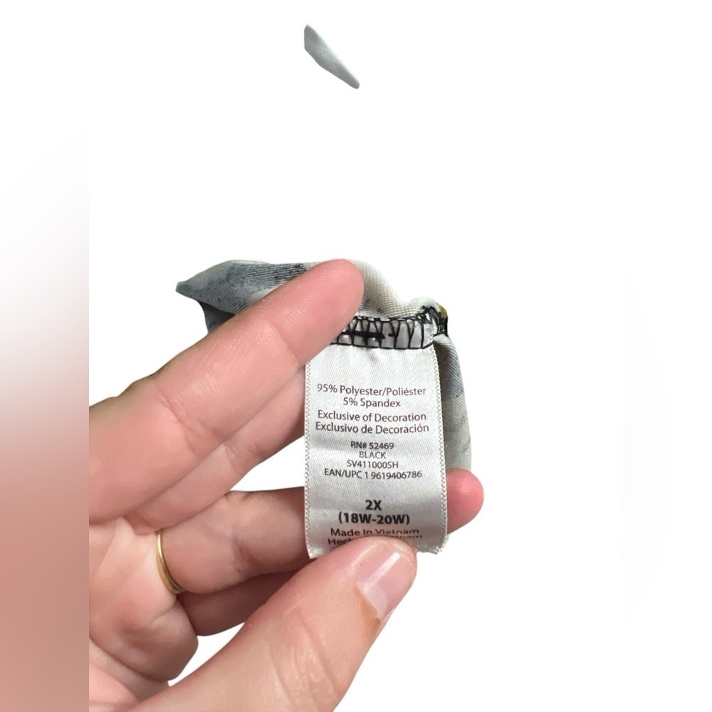 Sofia intimates long sleeve black and gold floral pajama set - Picture 5 of 7